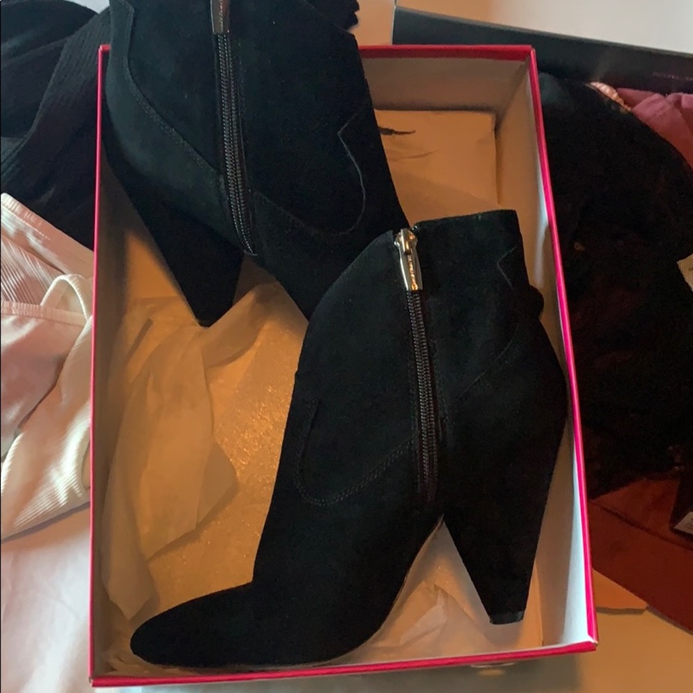 Vince camuto booties